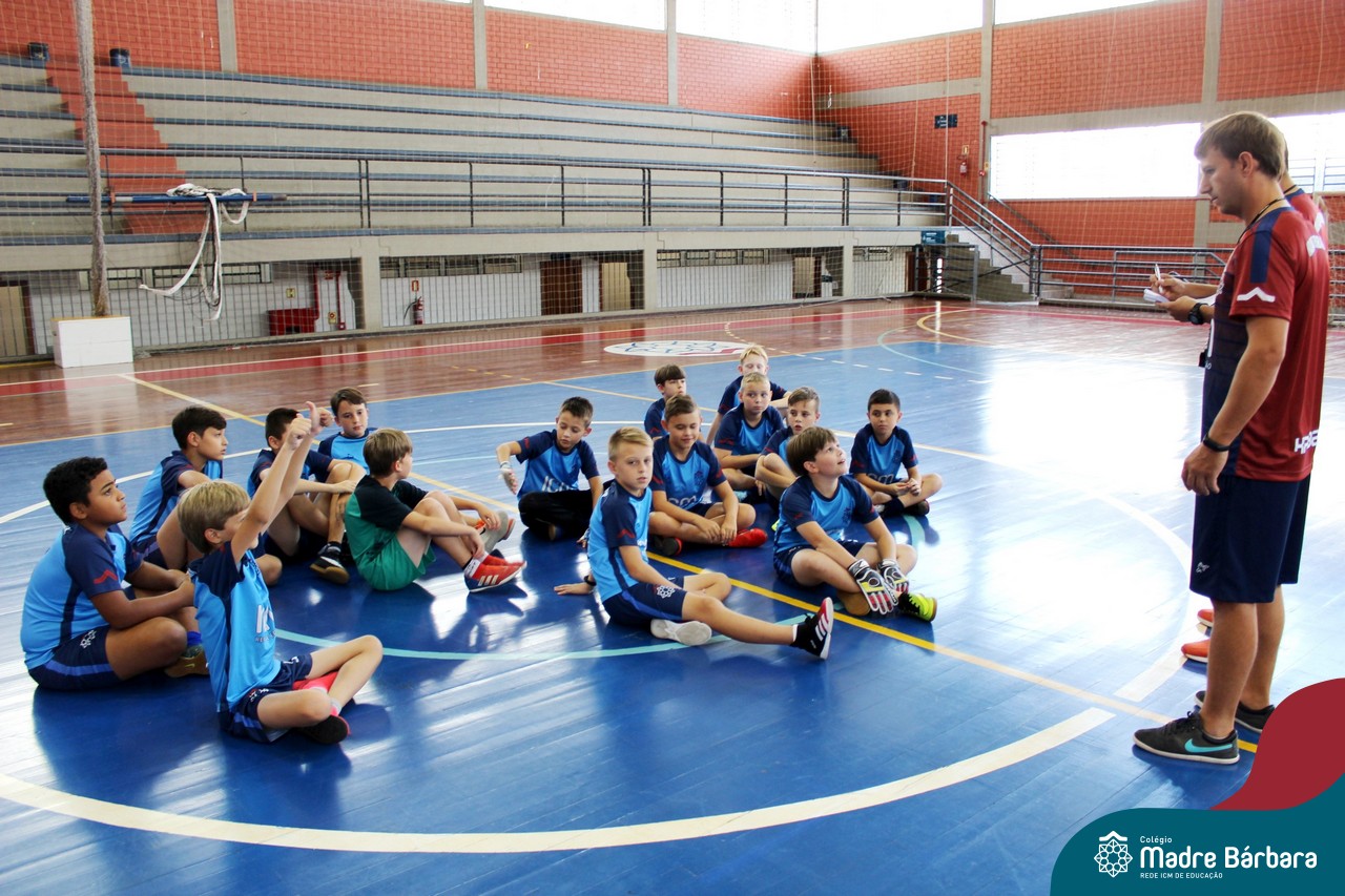 Aula de Educação Física – Espaço Multiuso – Colégio Madre Bárbara