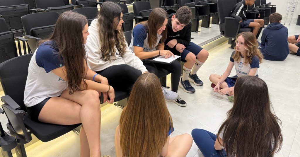 Estudantes participam de uma Assembleia de Classe no Colégio Puríssimo
